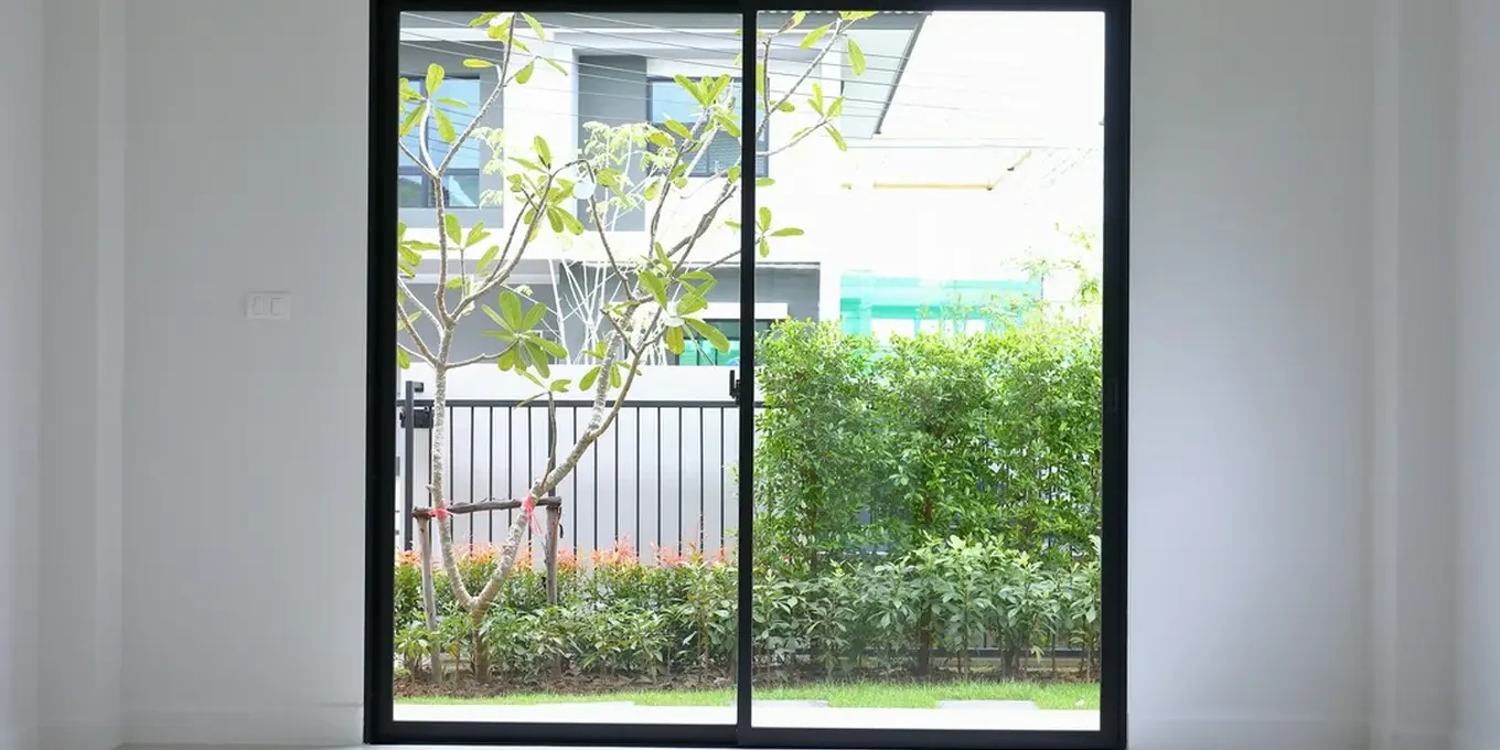 drzwi przesuwne szklane